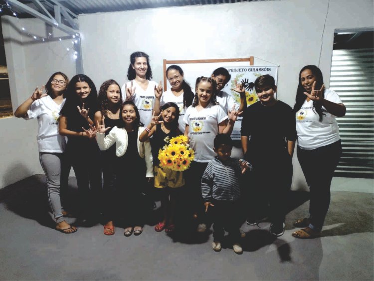 Projeto Girassóis em Arcos: aulas gratuitas para pessoas surdas