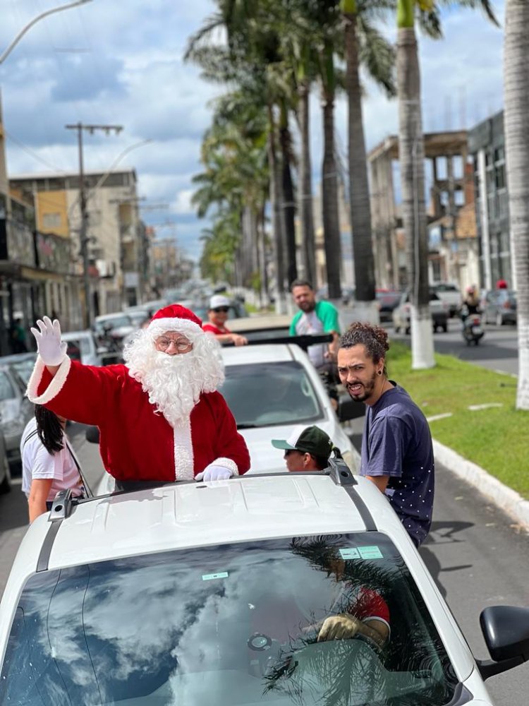 Natal Solidário: 60 cestas natalinas e centenas de brinquedos foram entregues na véspera do Natal