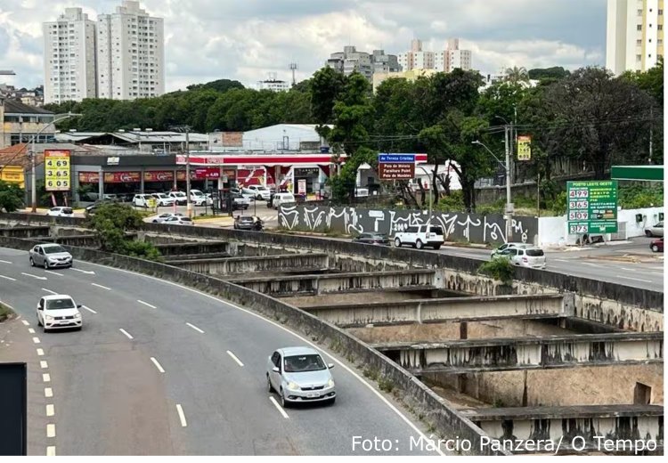 Preço da gasolina sobe na Grande BH após reajuste da Petrobras e chega a R$ 5