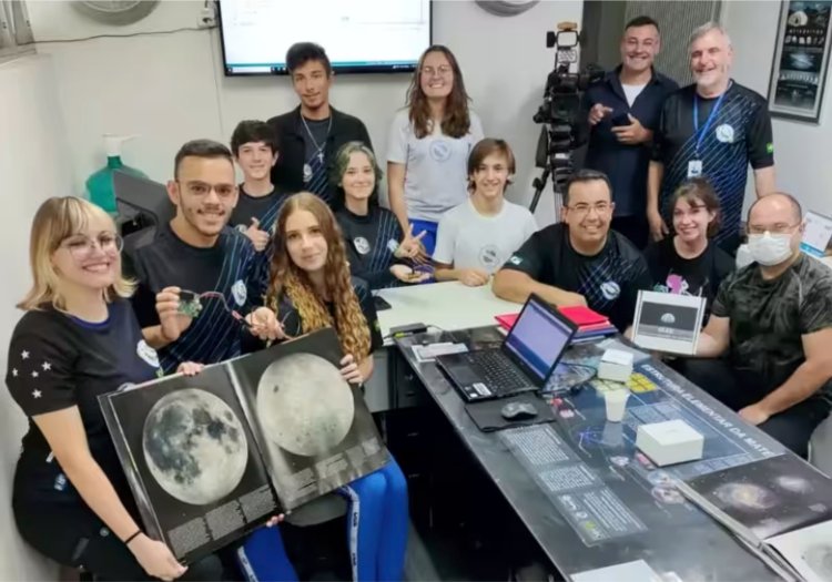 Alunos brasileiros de escola pública participam da missão da NASA para a Lua