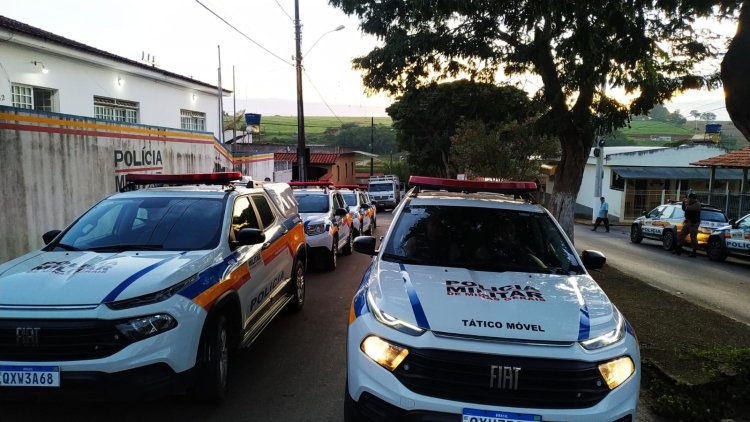 OPERAÇÃO PRÉ-CARNAVAL 2023: Polícia Militar faz uma grande apreensão de drogas em Pimenta (MG)