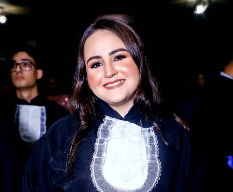 Parabéns pela conquista da vaga na UFMG, Beatriz Lacerda!