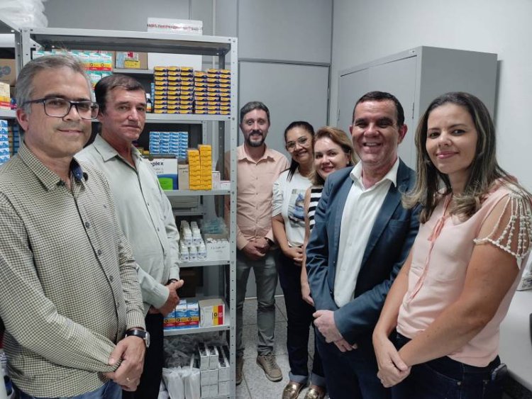 Prefeitura entrega a moradores do Brasília e região uma farmácia com distribuição gratuita de medicamentos