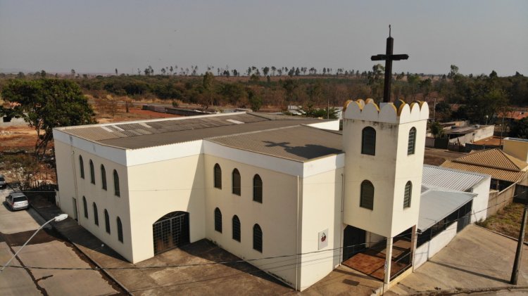 Bispo Dom Aristeu eleva a Região Pastoral à Paróquia Santa Rita, em Arcos