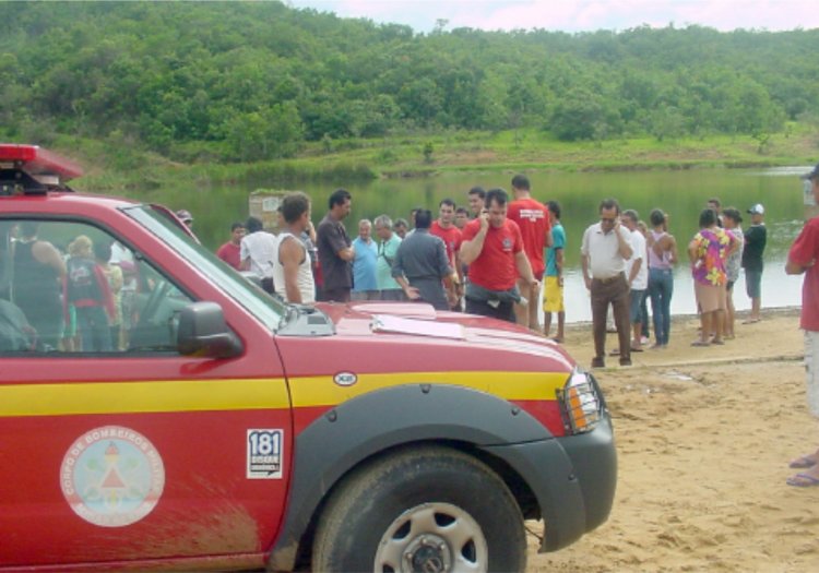 Jovem morre afogado no parque aquático municipal