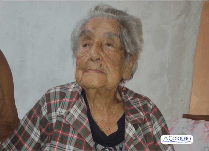 “Dona Preta”, arcoense, tem 107 anos e gosta de uma pinguinha bem pequena
