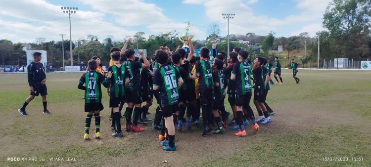 Vila conquista quatro  categorias e é campeão das Bases de Arcos