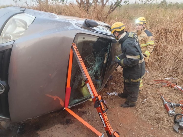 Acidente entre Arcos e Lagoa da Prata deixa uma vítima