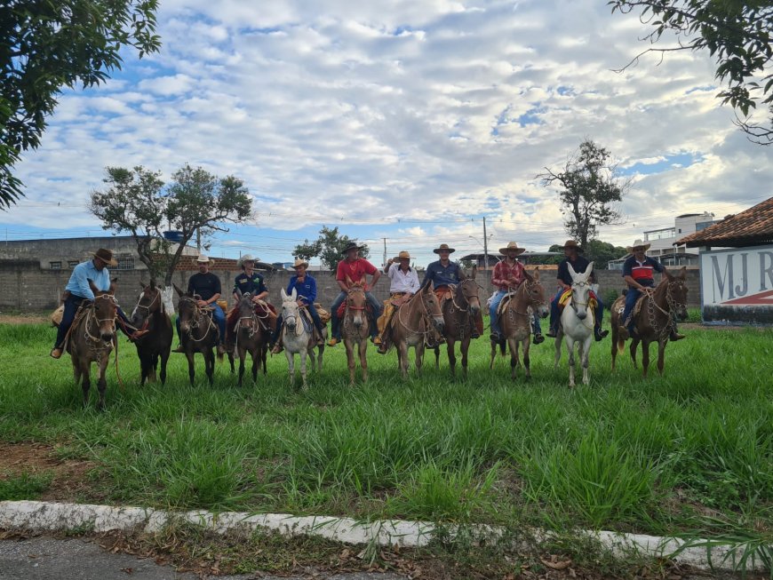 Herança de Tropeiros de Arcos inicia sua 17ª Romaria a ‘Aparecida’