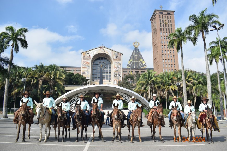 Comitiva Herança de Tropeiros de Arcos chega ao Santuário de ‘Aparecida’ em São Paulo