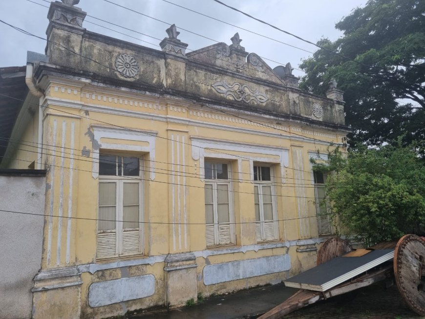Casarão construído em 1924 pertenceu ao coronel que providenciou a emancipação de Arcos