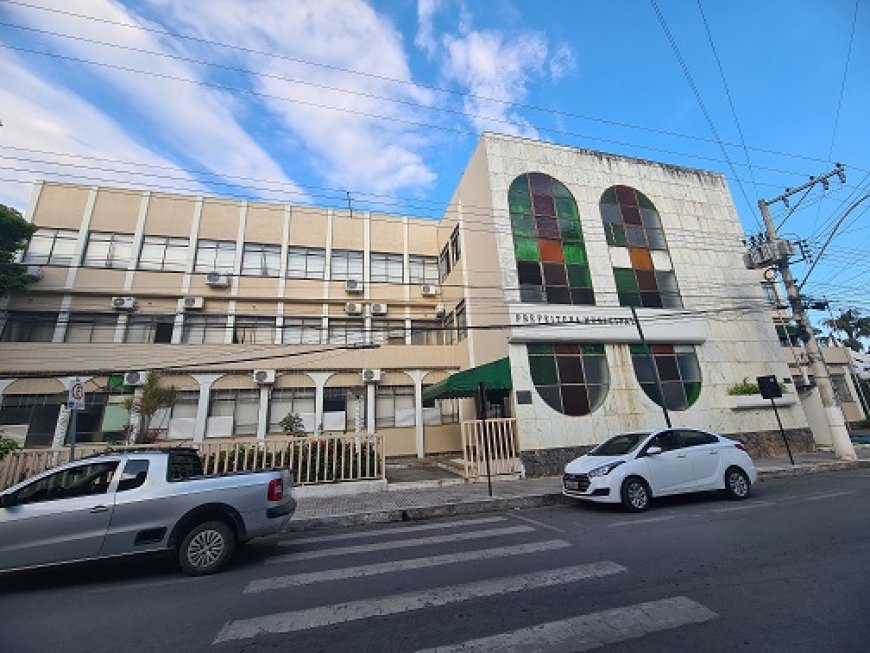 Prefeito de Arcos propõe mais 3 cargos em comissão e mais 3 vagas para cargo de chefia