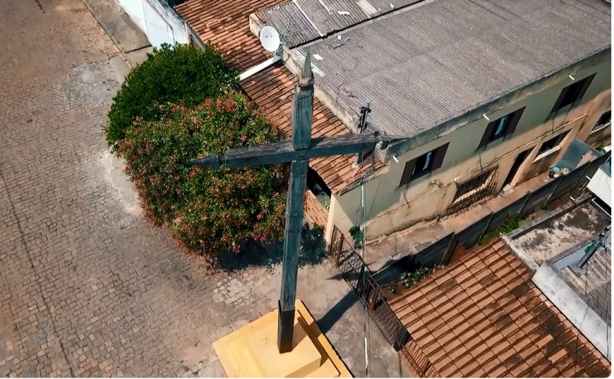 A cruz que está no bairro Cruzeiro em Arcos há mais de 230 anos