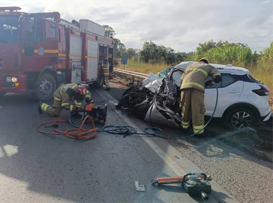 Colisão entre carro e carreta deixa um morto na BR-354, próximo à “Curva da Morte”